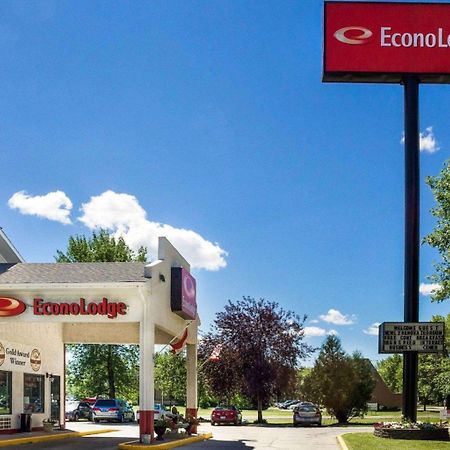 Econo Lodge Grand Forks Dış mekan fotoğraf