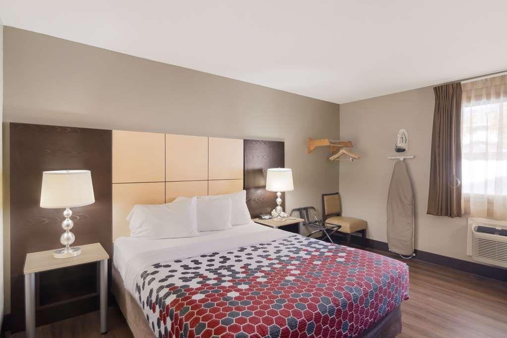Econo Lodge Grand Forks Oda fotoğraf