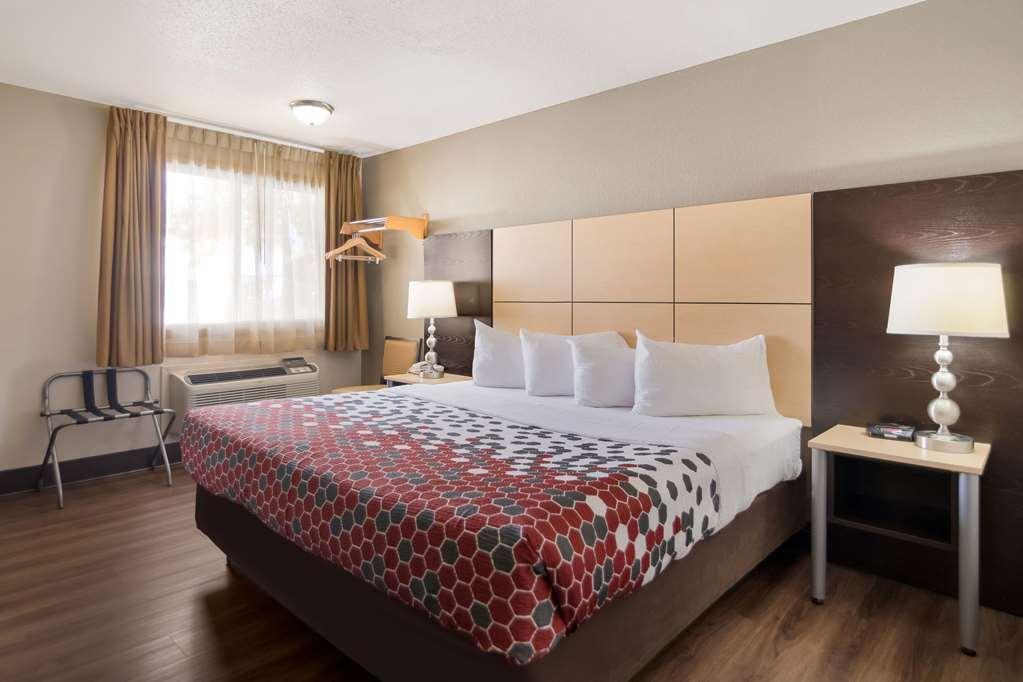 Econo Lodge Grand Forks Oda fotoğraf