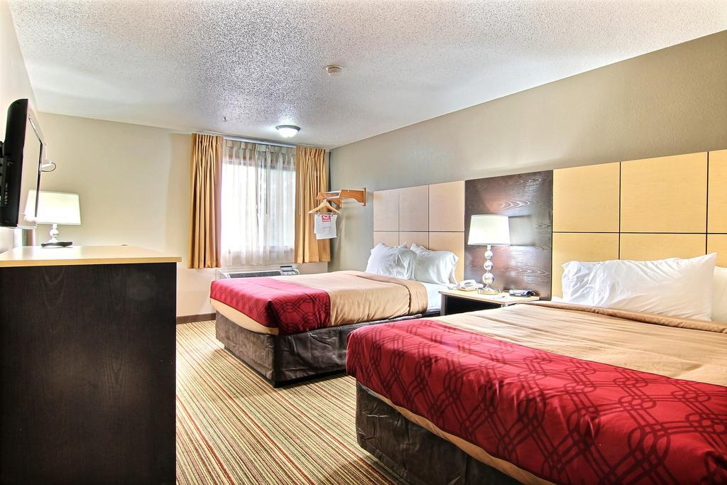 Econo Lodge Grand Forks Dış mekan fotoğraf
