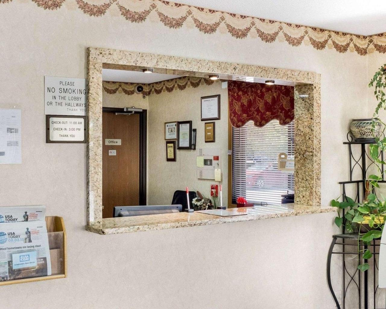 Econo Lodge Grand Forks Dış mekan fotoğraf